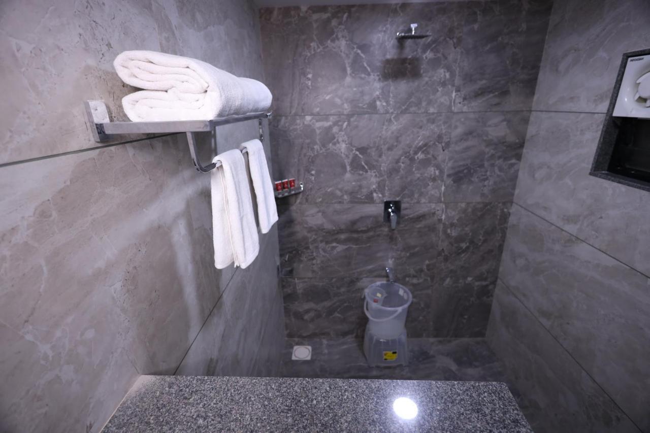 Lords Eco Inn Navsari Εξωτερικό φωτογραφία