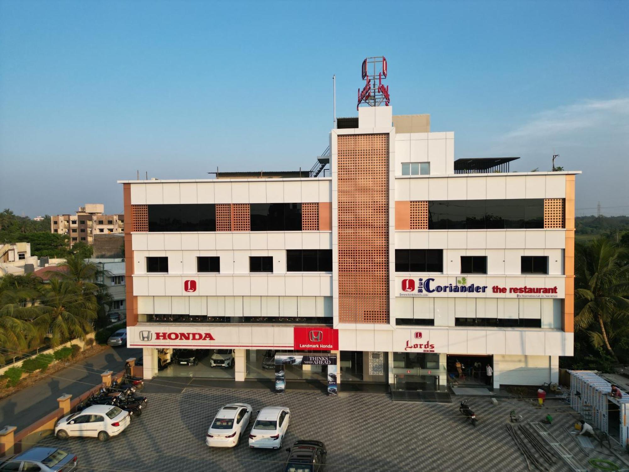 Lords Eco Inn Navsari Εξωτερικό φωτογραφία