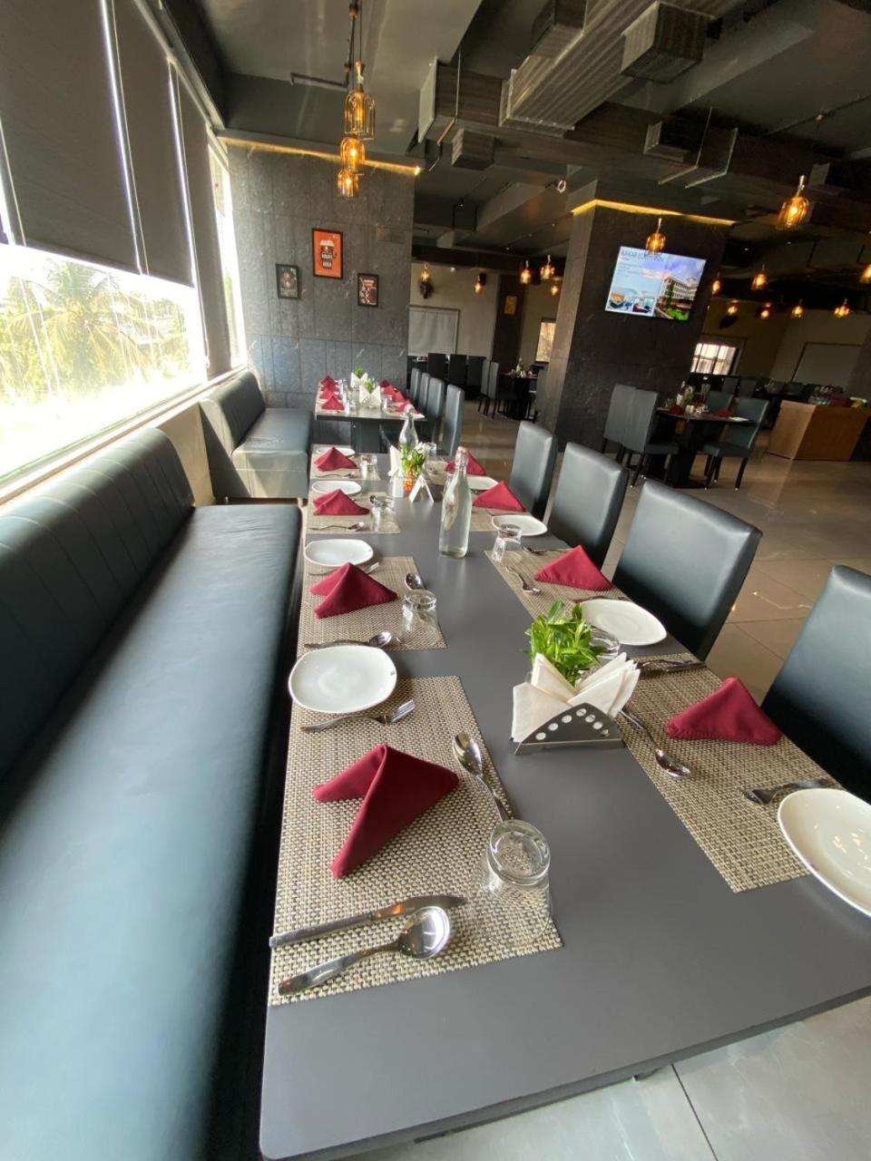 Lords Eco Inn Navsari Εξωτερικό φωτογραφία