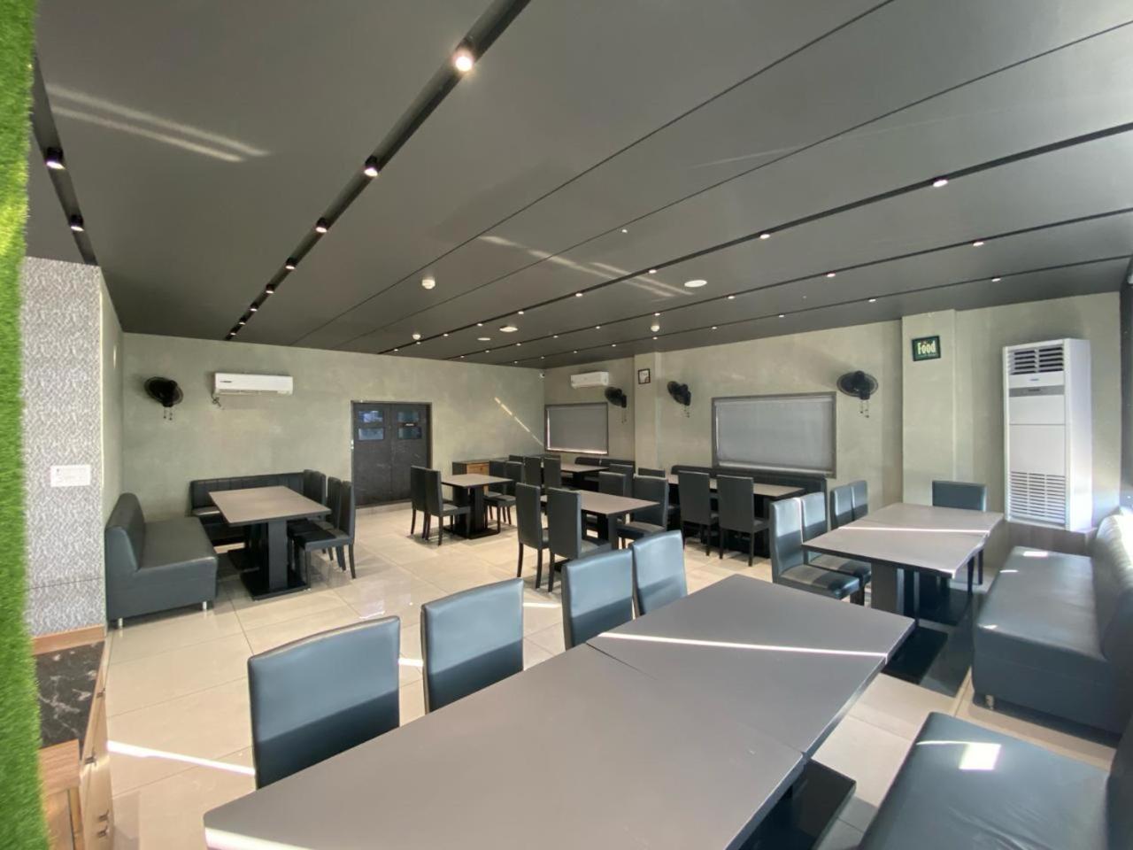 Lords Eco Inn Navsari Εξωτερικό φωτογραφία