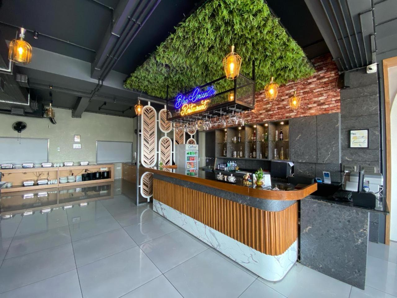 Lords Eco Inn Navsari Εξωτερικό φωτογραφία