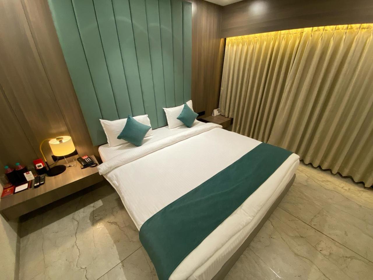 Lords Eco Inn Navsari Εξωτερικό φωτογραφία
