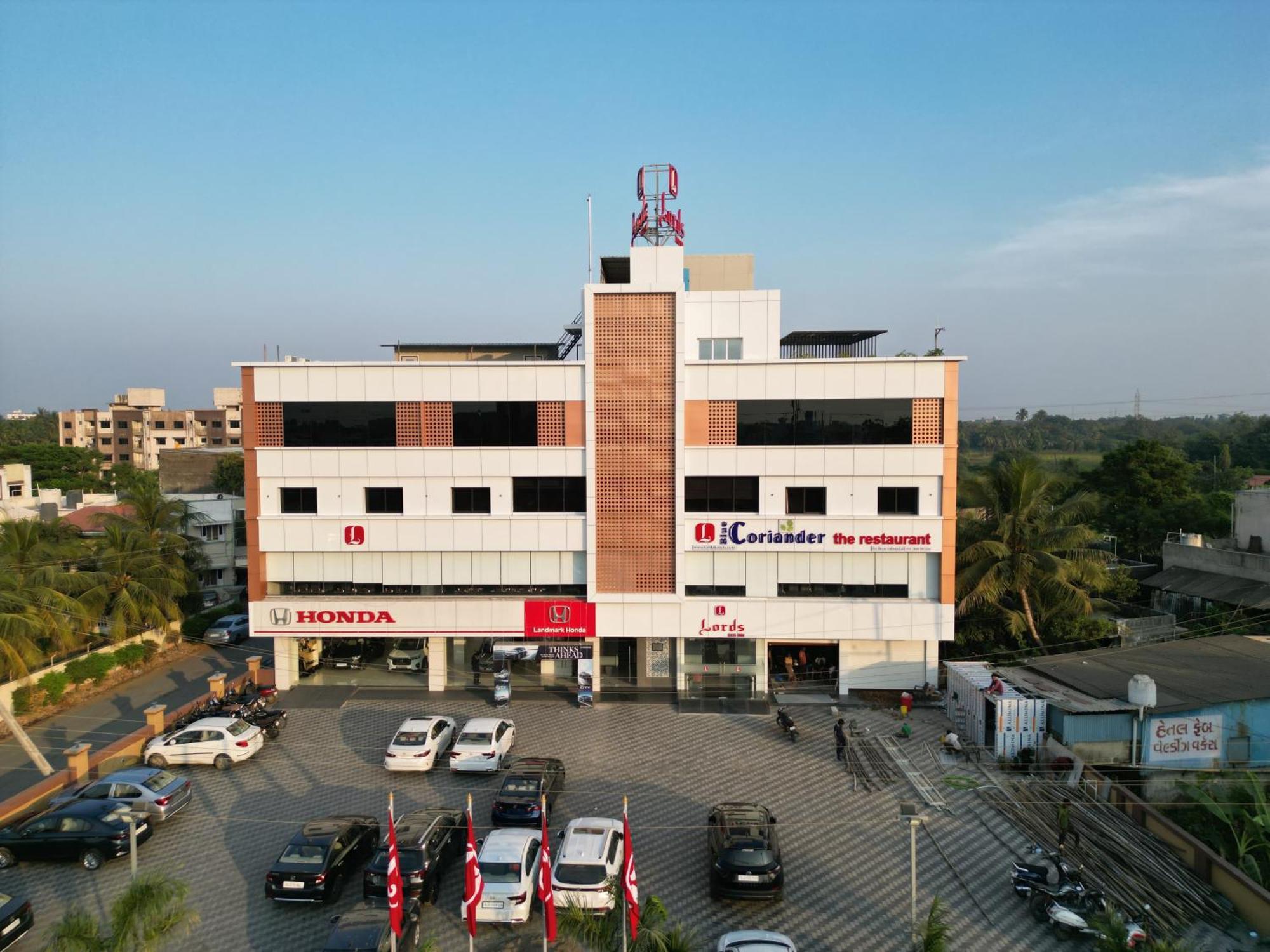 Lords Eco Inn Navsari Εξωτερικό φωτογραφία